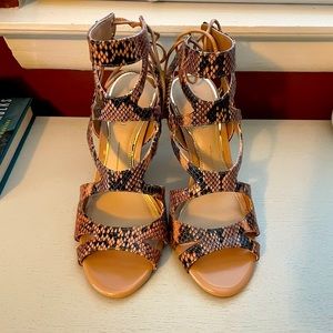 Gianni Bini patent leather heels